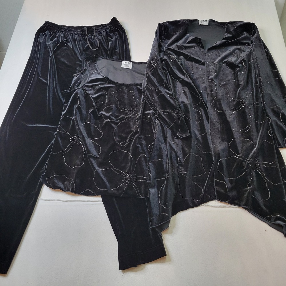 R&M Richards Woman 3pc Black Velvet Glitter Floral Pant Suit Set 14W 3210